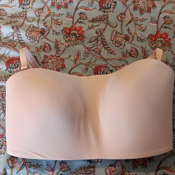 NWT Victoria's Secret T-Shirt, No-Wire, Bandeau, Convertible Bra. - Picture 3 of 13